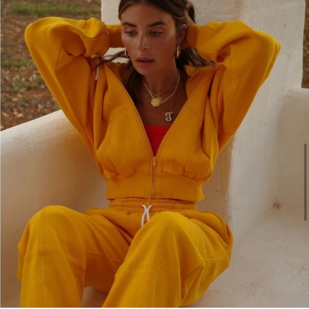 Heavy manners zip up crop hoodie daffodil